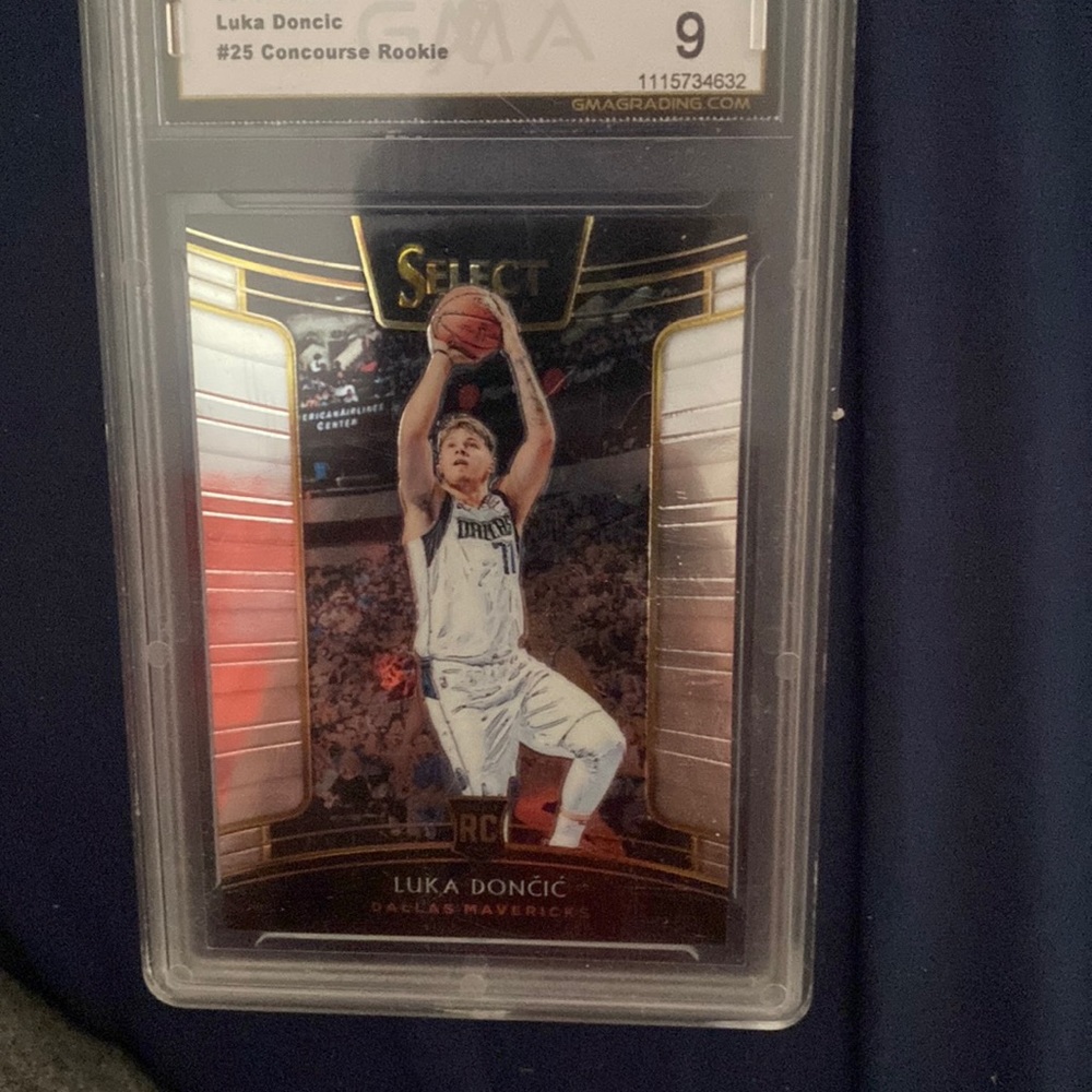 Luka Select Silver rookie card. Mint 9